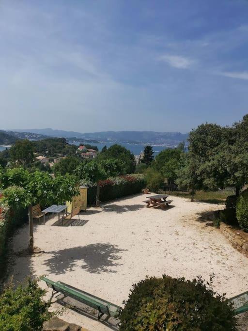 Saint-mandrier Ou La Presqu'ile De Beaute